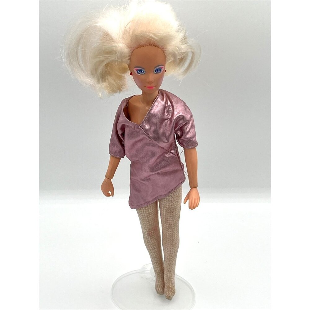 Vintage 1985 Jem & the Holograms - Jerrica Doll 4000 w. earrings & outfit Hasbro